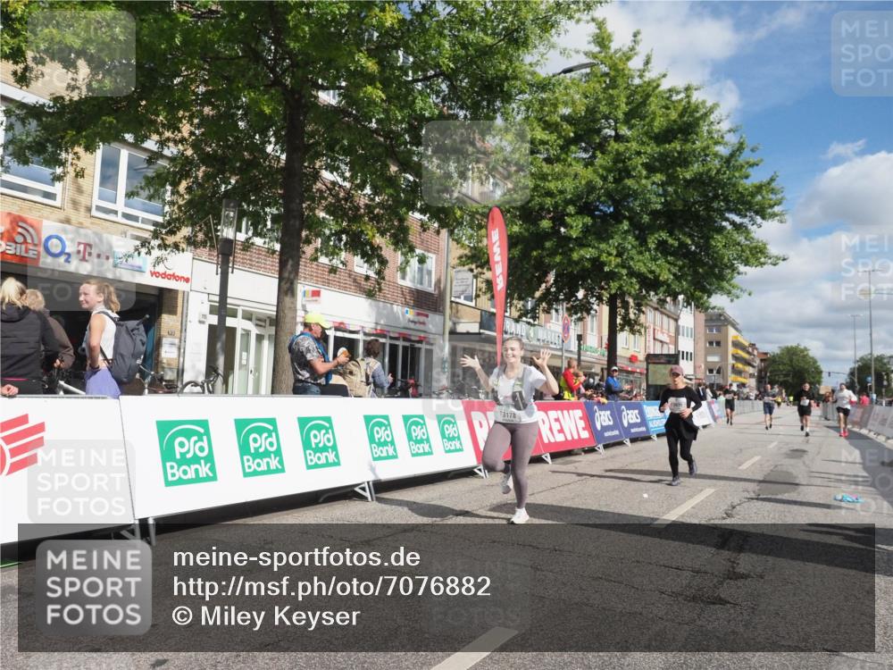15.09.2024 - PSD Bank Halbmarathon Miley Keyser http://msf.ph/oto/7076882 15.09.2024 12:35:34 Ziel 1504, 2207, 2286, 2324, 3071, 3178, 3300, 3329, 3335, 3468 meine-sportfotos.de