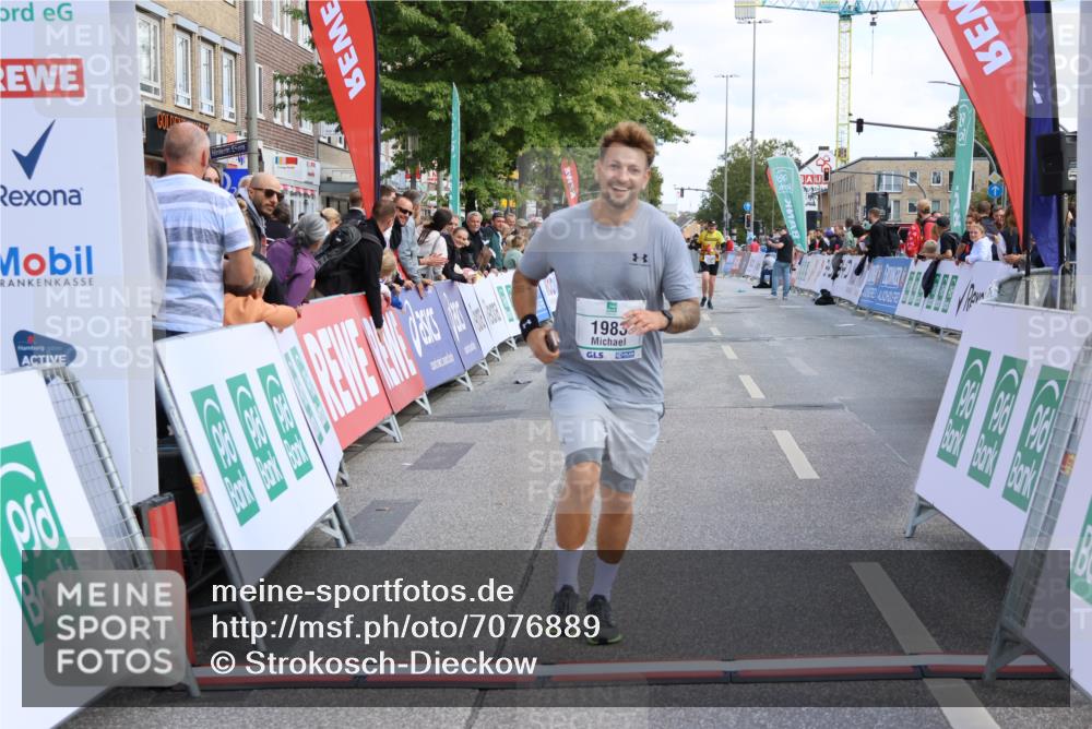 15.09.2024 - PSD Bank Halbmarathon Strokosch-Dieckow http://msf.ph/oto/7076889 15.09.2024 12:34:05 Ziel 1983, 2331, 3107, 3433, 3451 meine-sportfotos.de