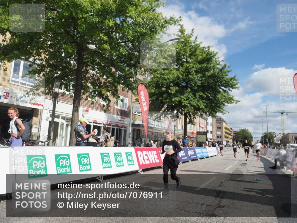 15.09.2024 - PSD Bank Halbmarathon Miley Keyser http://msf.ph/oto/7076911 15.09.2024 12:35:35 Ziel 1504, 2207, 2286, 2324, 3071, 3178, 3300, 3329, 3335, 3468 meine-sportfotos.de