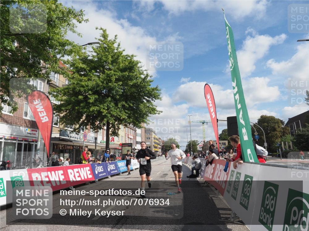 15.09.2024 - PSD Bank Halbmarathon Miley Keyser http://msf.ph/oto/7076934 15.09.2024 12:35:39 Ziel 1504, 1895, 2257, 2286, 3071, 3178, 3300, 3329, 3468 meine-sportfotos.de