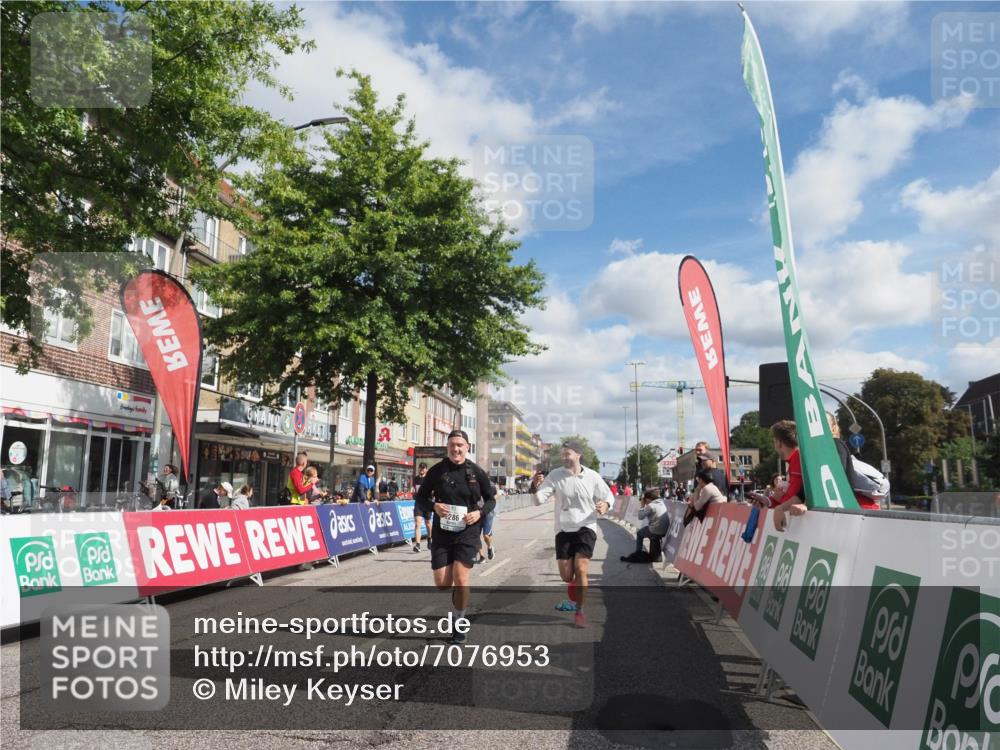 15.09.2024 - PSD Bank Halbmarathon Miley Keyser http://msf.ph/oto/7076953 15.09.2024 12:35:39 Ziel 1504, 1895, 2257, 2286, 3071, 3178, 3300, 3329, 3468 meine-sportfotos.de