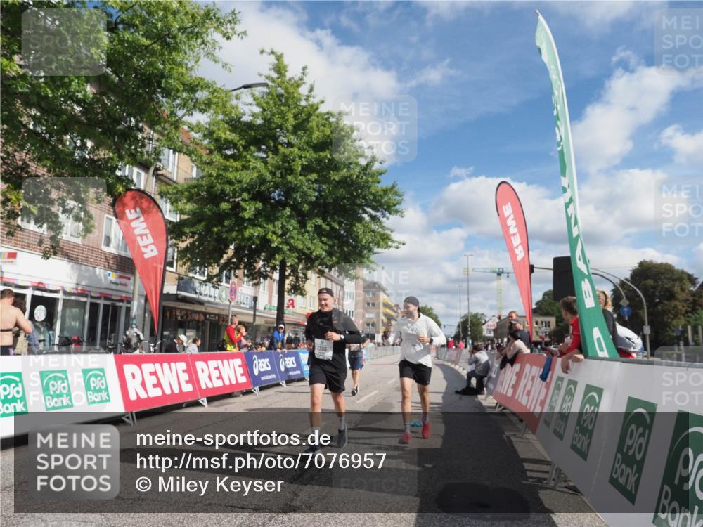 15.09.2024 - PSD Bank Halbmarathon Miley Keyser http://msf.ph/oto/7076957 15.09.2024 12:35:40 Ziel 1504, 1895, 2257, 2286, 3071, 3178, 3300, 3329, 3468 meine-sportfotos.de