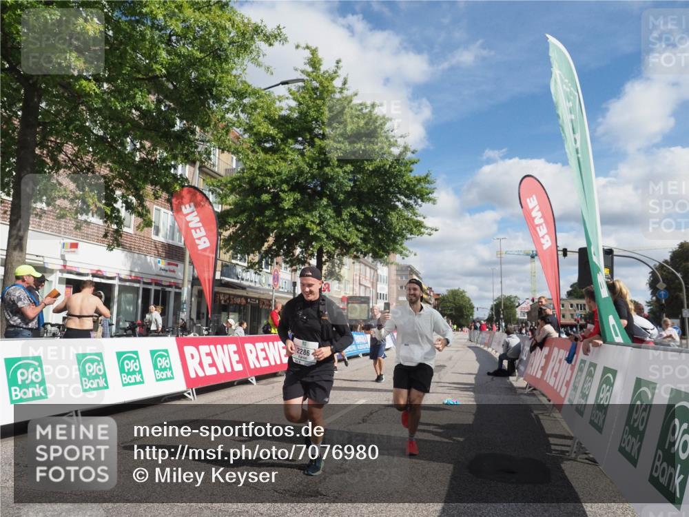 15.09.2024 - PSD Bank Halbmarathon Miley Keyser http://msf.ph/oto/7076980 15.09.2024 12:35:40 Ziel 1504, 1895, 2257, 2286, 3071, 3178, 3300, 3329, 3468 meine-sportfotos.de
