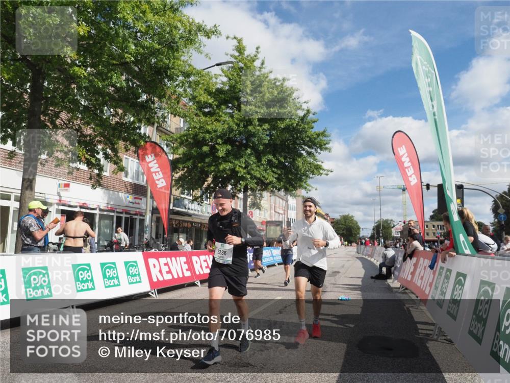 15.09.2024 - PSD Bank Halbmarathon Miley Keyser http://msf.ph/oto/7076985 15.09.2024 12:35:40 Ziel 1504, 1895, 2257, 2286, 3071, 3178, 3300, 3329, 3468 meine-sportfotos.de