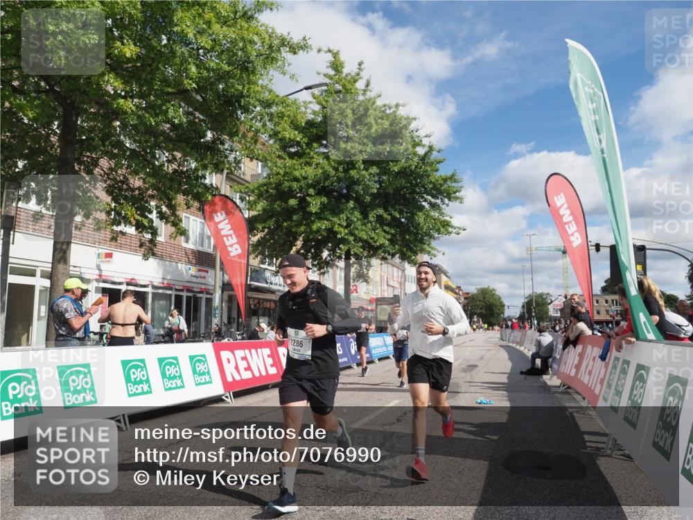 15.09.2024 - PSD Bank Halbmarathon Miley Keyser http://msf.ph/oto/7076990 15.09.2024 12:35:40 Ziel 1504, 1895, 2257, 2286, 3071, 3178, 3300, 3329, 3468 meine-sportfotos.de