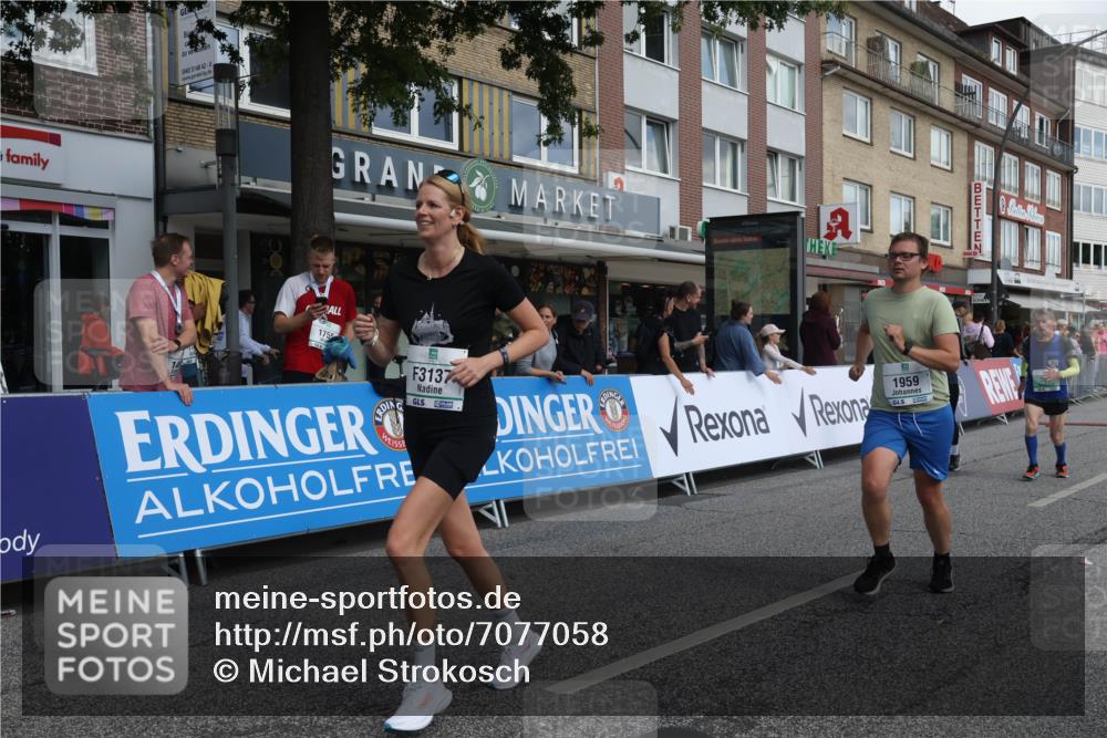 15.09.2024 - PSD Bank Halbmarathon Michael Strokosch http://msf.ph/oto/7077058 15.09.2024 12:18:02 Ziel 789, 1959, 2085, 2298, 2424, 2762, 2916, 3070, 3074, 3084, 3095, 3137, 3208, 3382, 3498 meine-sportfotos.de