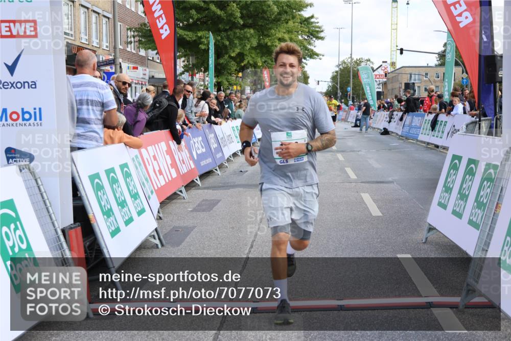 15.09.2024 - PSD Bank Halbmarathon Strokosch-Dieckow http://msf.ph/oto/7077073 15.09.2024 12:34:05 Ziel 1983, 2331, 3107, 3433, 3451 meine-sportfotos.de