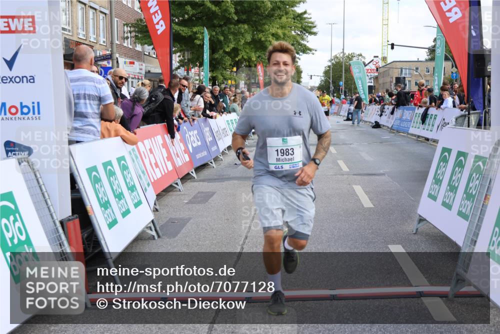 15.09.2024 - PSD Bank Halbmarathon Strokosch-Dieckow http://msf.ph/oto/7077128 15.09.2024 12:34:05 Ziel 1983, 2331, 3107, 3433, 3451 meine-sportfotos.de