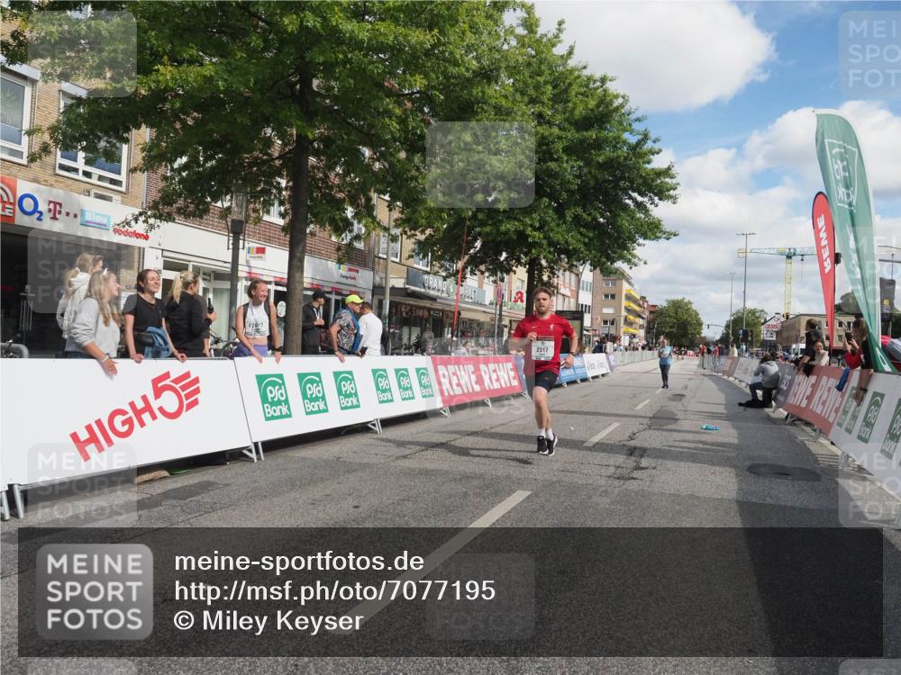 15.09.2024 - PSD Bank Halbmarathon Miley Keyser http://msf.ph/oto/7077195 15.09.2024 12:36:57 Ziel 2317, 3411 meine-sportfotos.de