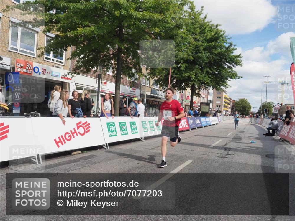 15.09.2024 - PSD Bank Halbmarathon Miley Keyser http://msf.ph/oto/7077203 15.09.2024 12:36:58 Ziel 2317, 3411 meine-sportfotos.de