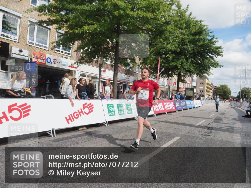 15.09.2024 - PSD Bank Halbmarathon Miley Keyser http://msf.ph/oto/7077212 15.09.2024 12:36:58 Ziel 2317, 3411 meine-sportfotos.de