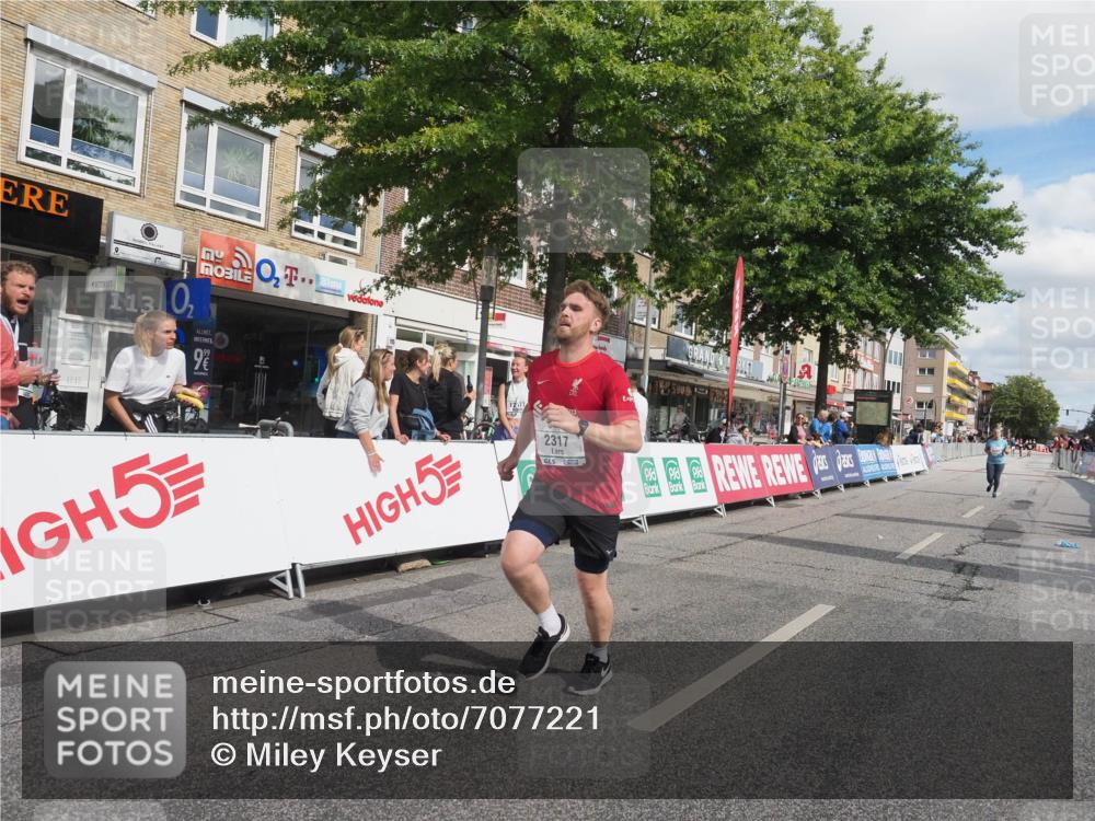 15.09.2024 - PSD Bank Halbmarathon Miley Keyser http://msf.ph/oto/7077221 15.09.2024 12:36:58 Ziel 2317, 3411 meine-sportfotos.de