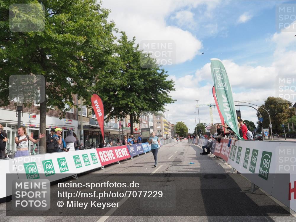 15.09.2024 - PSD Bank Halbmarathon Miley Keyser http://msf.ph/oto/7077229 15.09.2024 12:37:02 Ziel 2317, 3351 meine-sportfotos.de