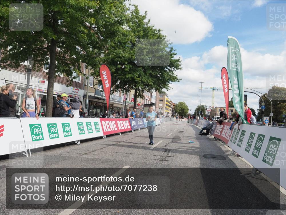 15.09.2024 - PSD Bank Halbmarathon Miley Keyser http://msf.ph/oto/7077238 15.09.2024 12:37:03 Ziel 2317, 3351 meine-sportfotos.de