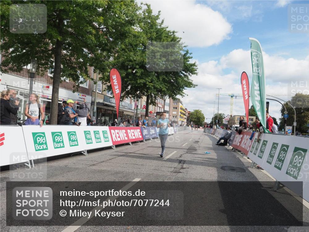 15.09.2024 - PSD Bank Halbmarathon Miley Keyser http://msf.ph/oto/7077244 15.09.2024 12:37:03 Ziel 2317, 3351 meine-sportfotos.de