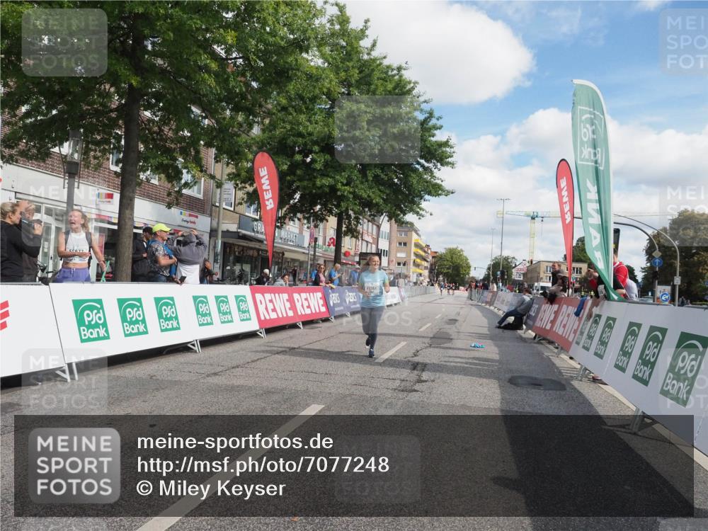 15.09.2024 - PSD Bank Halbmarathon Miley Keyser http://msf.ph/oto/7077248 15.09.2024 12:37:03 Ziel 2317, 3351 meine-sportfotos.de