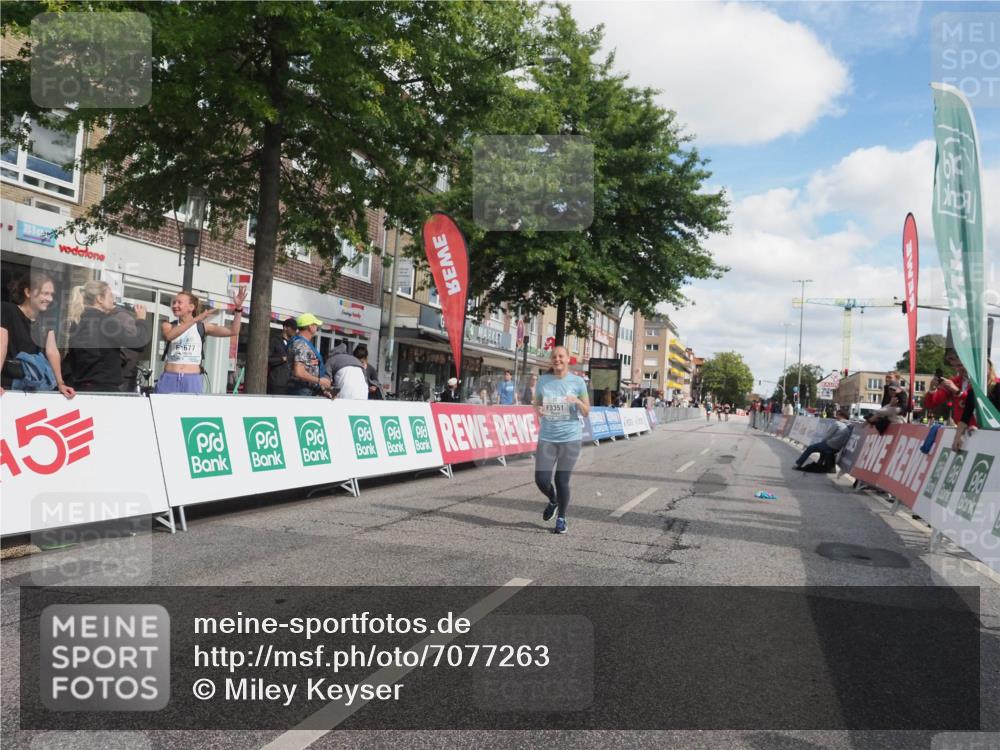 15.09.2024 - PSD Bank Halbmarathon Miley Keyser http://msf.ph/oto/7077263 15.09.2024 12:37:04 Ziel 2317, 3351 meine-sportfotos.de