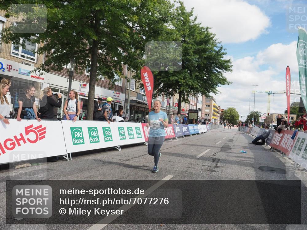 15.09.2024 - PSD Bank Halbmarathon Miley Keyser http://msf.ph/oto/7077276 15.09.2024 12:37:05 Ziel 2317, 3351 meine-sportfotos.de