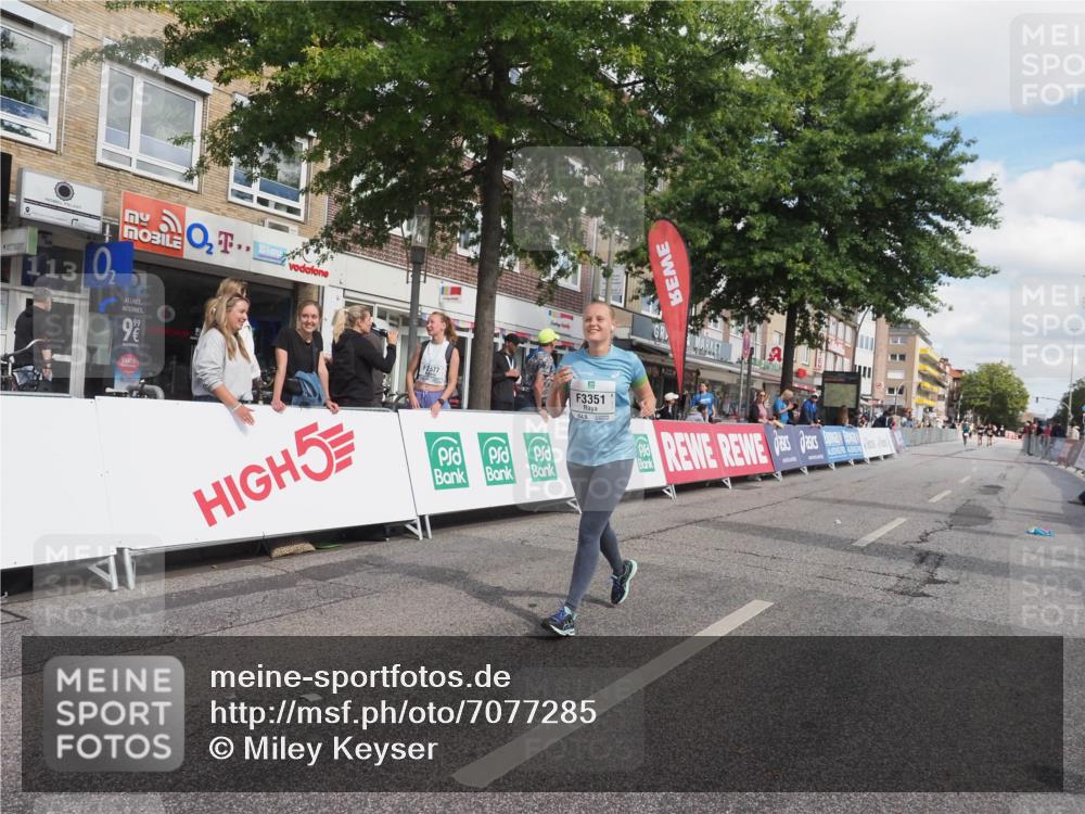 15.09.2024 - PSD Bank Halbmarathon Miley Keyser http://msf.ph/oto/7077285 15.09.2024 12:37:05 Ziel 2317, 3351 meine-sportfotos.de