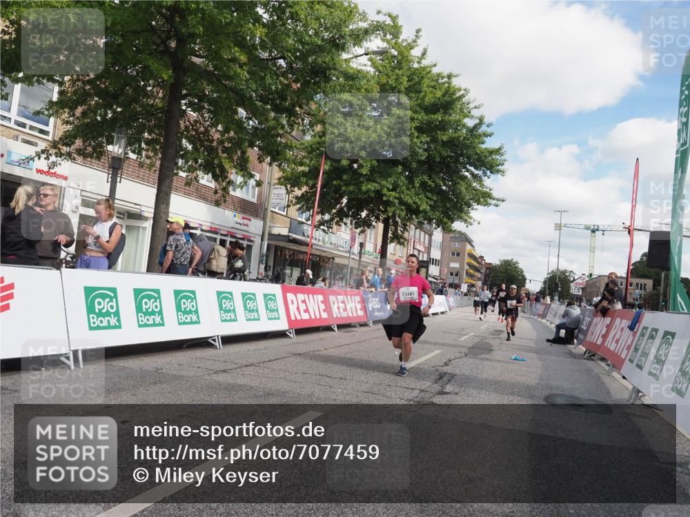 15.09.2024 - PSD Bank Halbmarathon Miley Keyser http://msf.ph/oto/7077459 15.09.2024 12:37:40 Ziel 2381, 2398, 2432, 2742, 2761, 3386, 3441, 3481 meine-sportfotos.de
