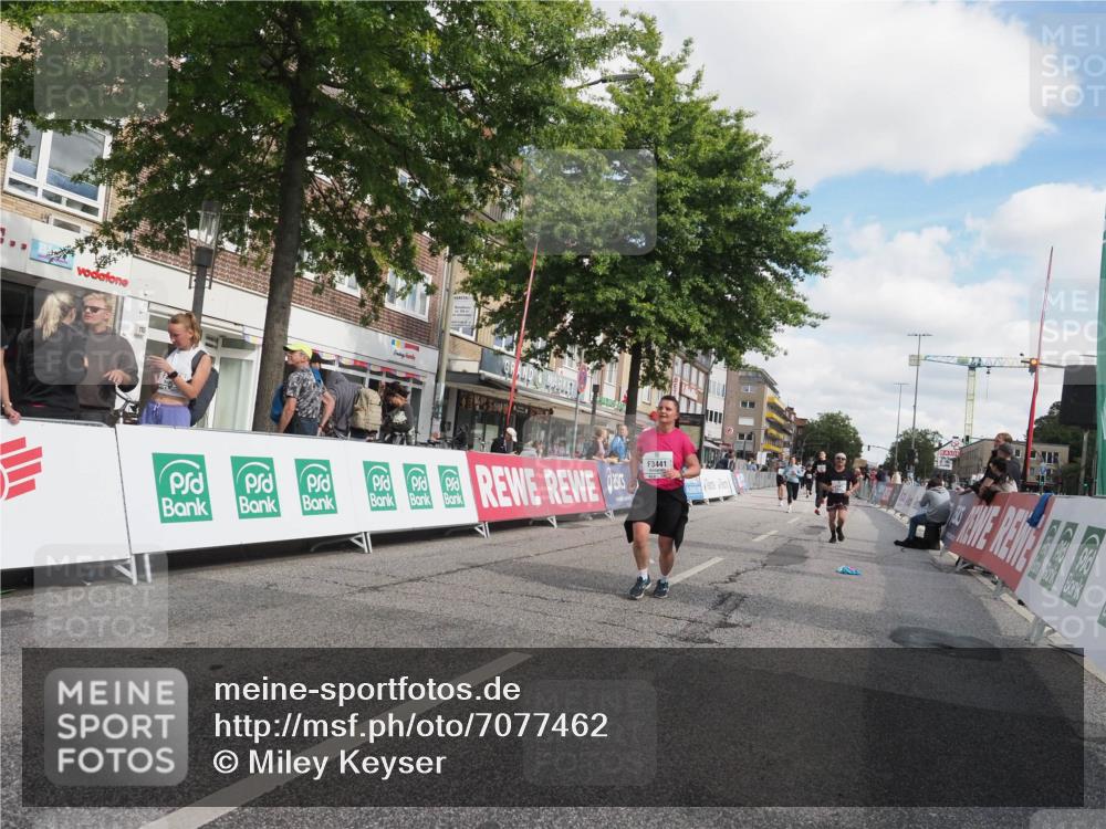 15.09.2024 - PSD Bank Halbmarathon Miley Keyser http://msf.ph/oto/7077462 15.09.2024 12:37:40 Ziel 2381, 2398, 2432, 2742, 2761, 3386, 3441, 3481 meine-sportfotos.de