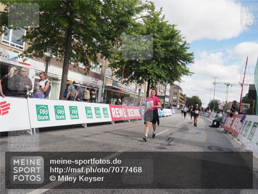 15.09.2024 - PSD Bank Halbmarathon Miley Keyser http://msf.ph/oto/7077468 15.09.2024 12:37:40 Ziel 2381, 2398, 2432, 2742, 2761, 3386, 3441, 3481 meine-sportfotos.de