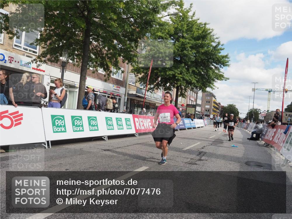 15.09.2024 - PSD Bank Halbmarathon Miley Keyser http://msf.ph/oto/7077476 15.09.2024 12:37:41 Ziel 2381, 2398, 2432, 2742, 2761, 3386, 3441, 3481 meine-sportfotos.de