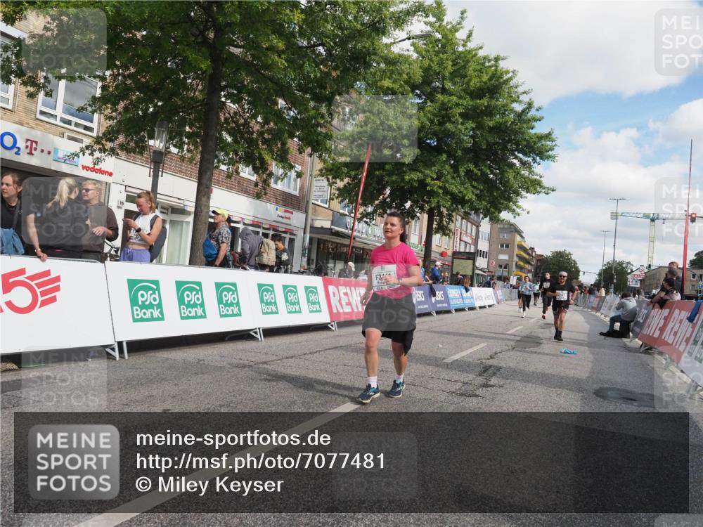 15.09.2024 - PSD Bank Halbmarathon Miley Keyser http://msf.ph/oto/7077481 15.09.2024 12:37:41 Ziel 2381, 2398, 2432, 2742, 2761, 3386, 3441, 3481 meine-sportfotos.de