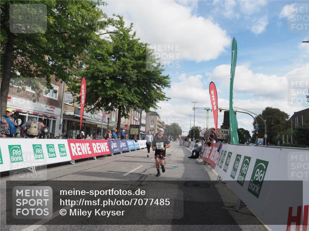 15.09.2024 - PSD Bank Halbmarathon Miley Keyser http://msf.ph/oto/7077485 15.09.2024 12:37:43 Ziel 2381, 2398, 2432, 2742, 3386, 3441, 3481 meine-sportfotos.de
