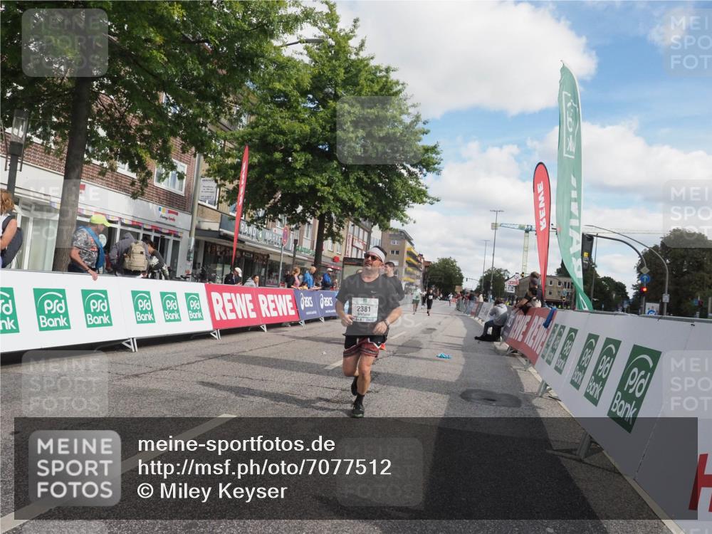 15.09.2024 - PSD Bank Halbmarathon Miley Keyser http://msf.ph/oto/7077512 15.09.2024 12:37:44 Ziel 1816, 2381, 2398, 2432, 2517, 3380, 3441, 3481 meine-sportfotos.de