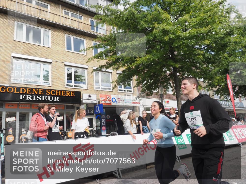 15.09.2024 - PSD Bank Halbmarathon Miley Keyser http://msf.ph/oto/7077563 15.09.2024 12:37:47 Ziel 1816, 2381, 2398, 2432, 2517, 3380, 3441, 3481 meine-sportfotos.de