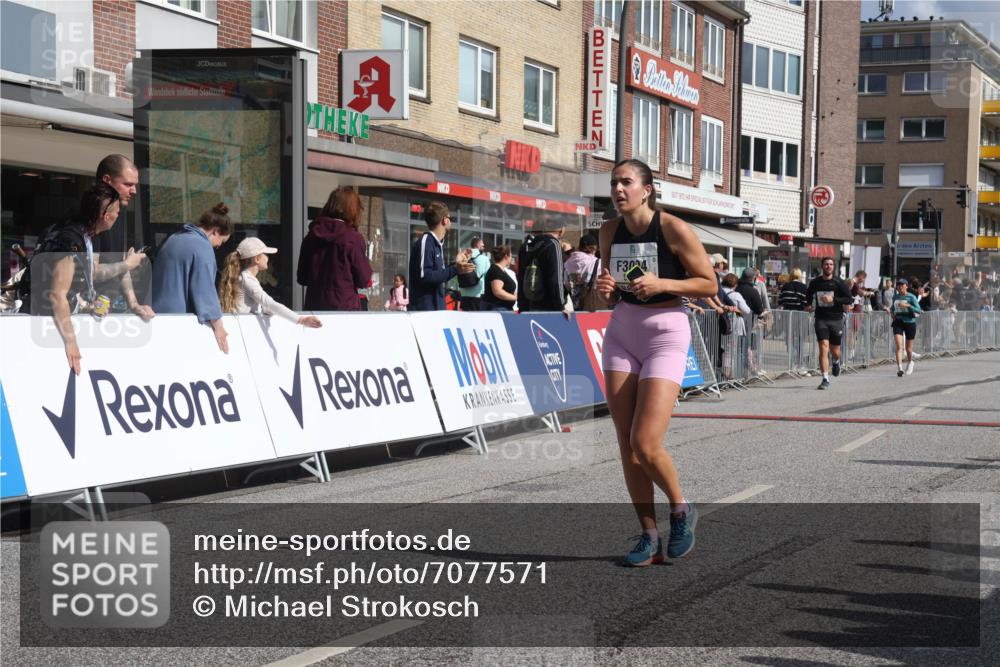 15.09.2024 - PSD Bank Halbmarathon Michael Strokosch http://msf.ph/oto/7077571 15.09.2024 12:18:43 Ziel 802, 1853, 2016, 2023, 2086, 2149, 2232, 2266, 3094, 3221, 3472, 3533 meine-sportfotos.de