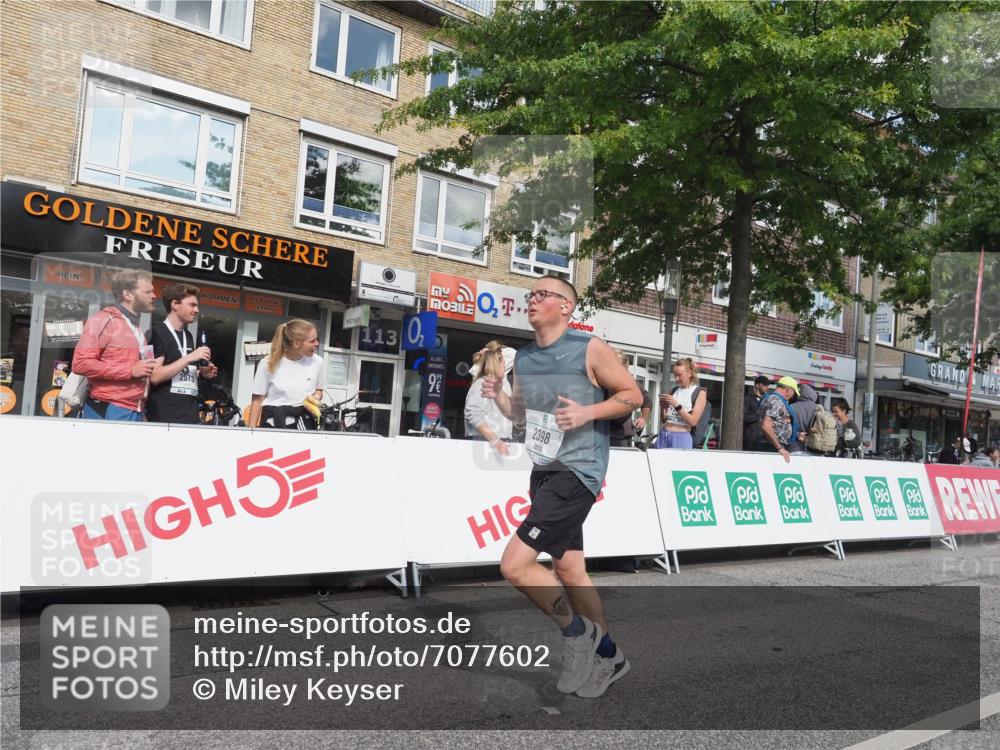 15.09.2024 - PSD Bank Halbmarathon Miley Keyser http://msf.ph/oto/7077602 15.09.2024 12:37:49 Ziel 1816, 2381, 2398, 2432, 2517, 3380, 3441, 3481 meine-sportfotos.de