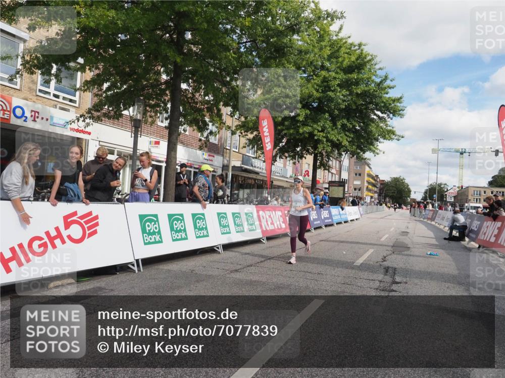 15.09.2024 - PSD Bank Halbmarathon Miley Keyser http://msf.ph/oto/7077839 15.09.2024 12:38:19 Ziel 3314 meine-sportfotos.de