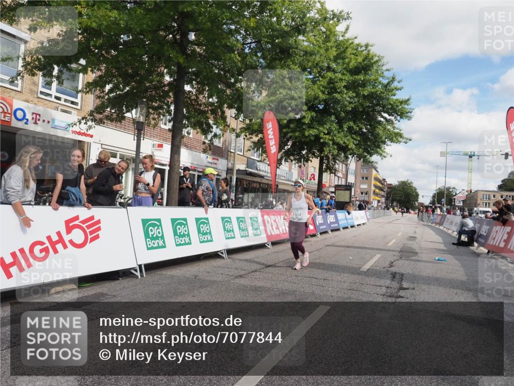 15.09.2024 - PSD Bank Halbmarathon Miley Keyser http://msf.ph/oto/7077844 15.09.2024 12:38:19 Ziel 3314 meine-sportfotos.de