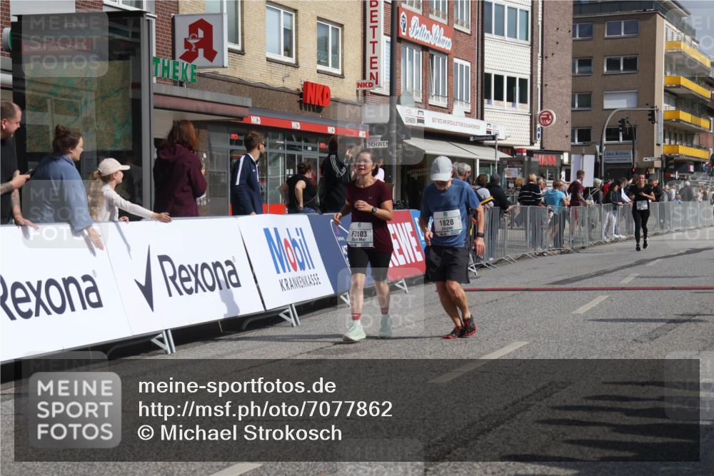 15.09.2024 - PSD Bank Halbmarathon Michael Strokosch http://msf.ph/oto/7077862 15.09.2024 12:19:08 Ziel 1728, 1729, 1828, 2412, 2821, 3103, 3106, 3373, 3419, 3446, 3447, 3500, 3561 meine-sportfotos.de
