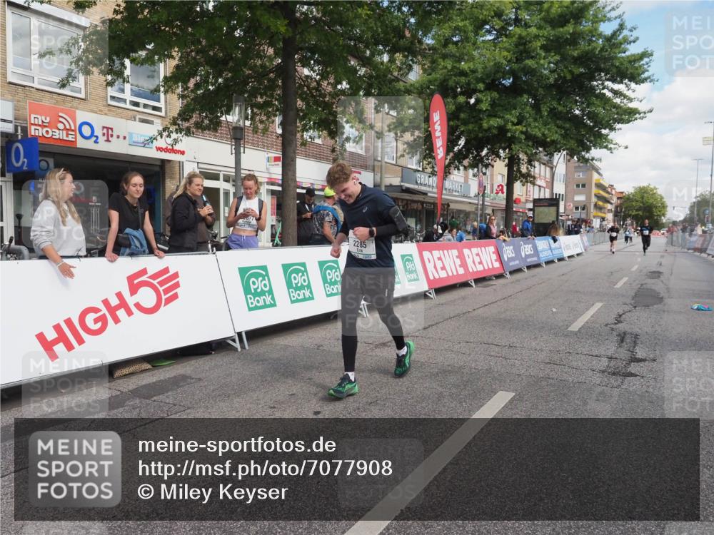 15.09.2024 - PSD Bank Halbmarathon Miley Keyser http://msf.ph/oto/7077908 15.09.2024 12:38:41 Ziel 2285, 3123 meine-sportfotos.de