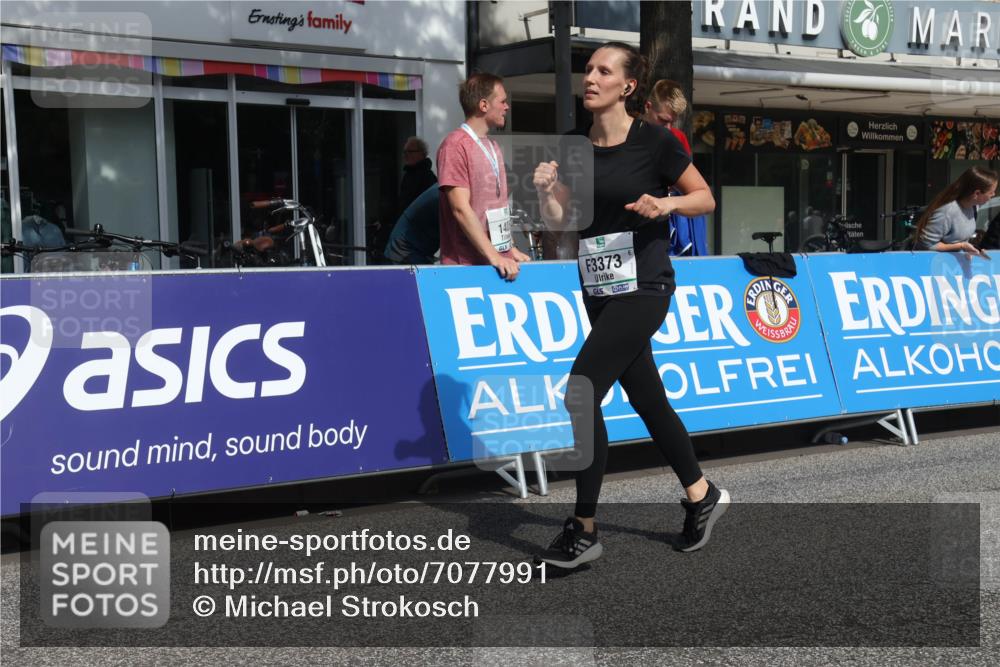 15.09.2024 - PSD Bank Halbmarathon Michael Strokosch http://msf.ph/oto/7077991 15.09.2024 12:19:20 Ziel 1828, 2867, 3092, 3103, 3373 meine-sportfotos.de