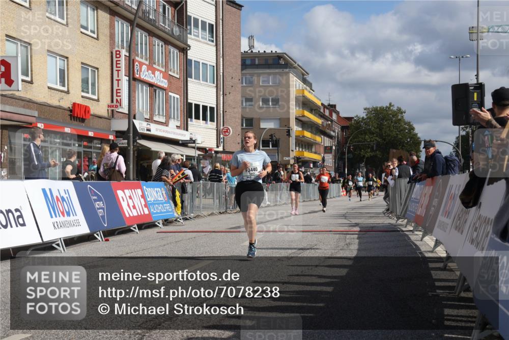 15.09.2024 - PSD Bank Halbmarathon Michael Strokosch http://msf.ph/oto/7078238 15.09.2024 12:19:55 Ziel 2739, 2903, 3085, 3394, 3436, 3440 meine-sportfotos.de
