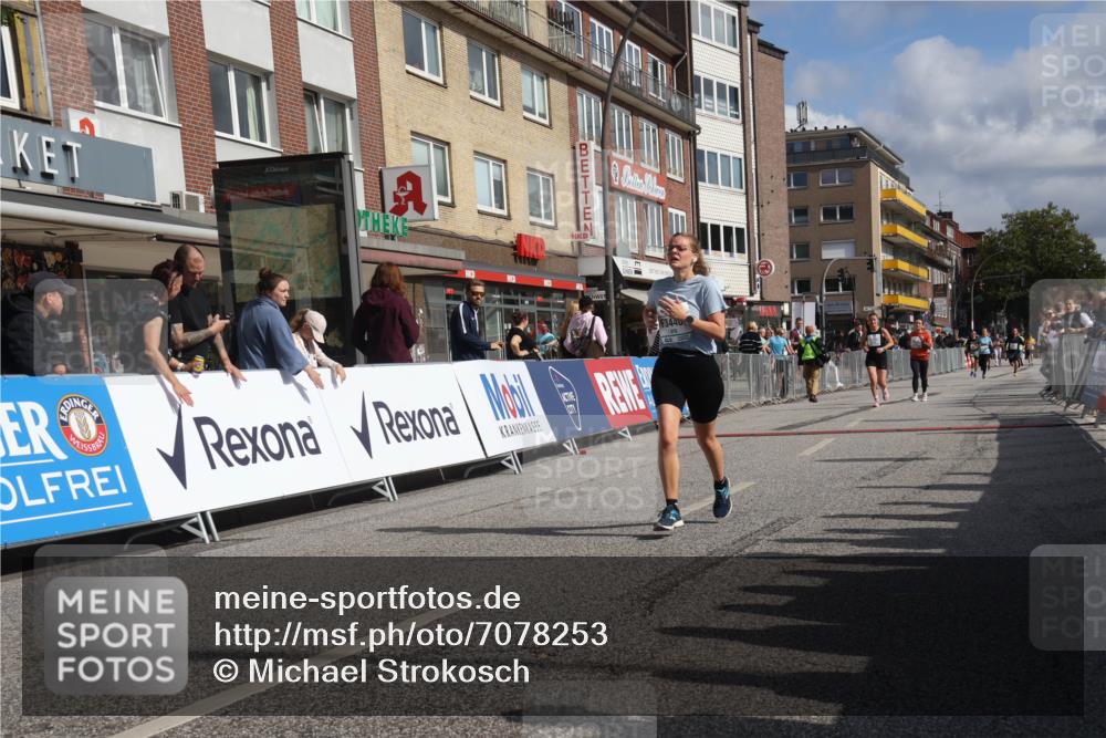 15.09.2024 - PSD Bank Halbmarathon Michael Strokosch http://msf.ph/oto/7078253 15.09.2024 12:19:56 Ziel 2739, 2903, 3085, 3394, 3436, 3440 meine-sportfotos.de