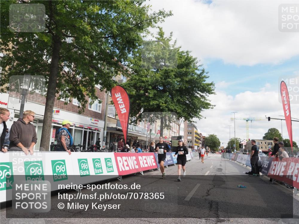 15.09.2024 - PSD Bank Halbmarathon Miley Keyser http://msf.ph/oto/7078365 15.09.2024 12:40:02 Ziel 2125, 2260, 2301, 3297, 3345, 3503 meine-sportfotos.de