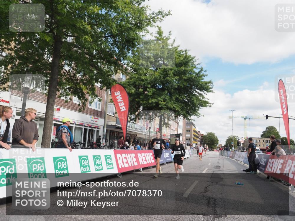 15.09.2024 - PSD Bank Halbmarathon Miley Keyser http://msf.ph/oto/7078370 15.09.2024 12:40:02 Ziel 2125, 2260, 2301, 3297, 3345, 3503 meine-sportfotos.de
