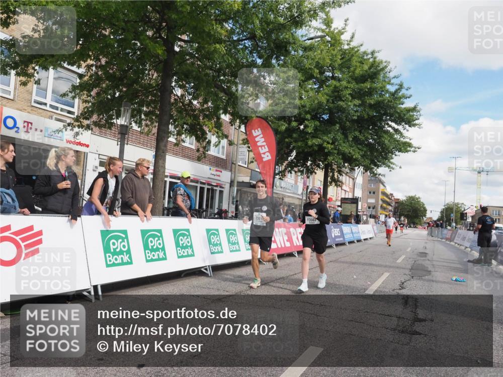 15.09.2024 - PSD Bank Halbmarathon Miley Keyser http://msf.ph/oto/7078402 15.09.2024 12:40:04 Ziel 2125, 2260, 2301, 2395, 3345, 3503 meine-sportfotos.de