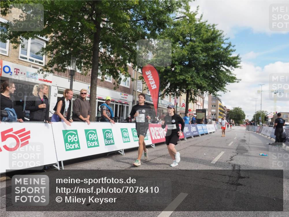 15.09.2024 - PSD Bank Halbmarathon Miley Keyser http://msf.ph/oto/7078410 15.09.2024 12:40:04 Ziel 2125, 2260, 2301, 2395, 3345, 3503 meine-sportfotos.de