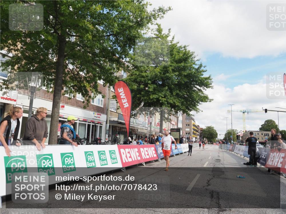15.09.2024 - PSD Bank Halbmarathon Miley Keyser http://msf.ph/oto/7078423 15.09.2024 12:40:08 Ziel 2125, 2260, 2301, 2395, 3345, 3503 meine-sportfotos.de