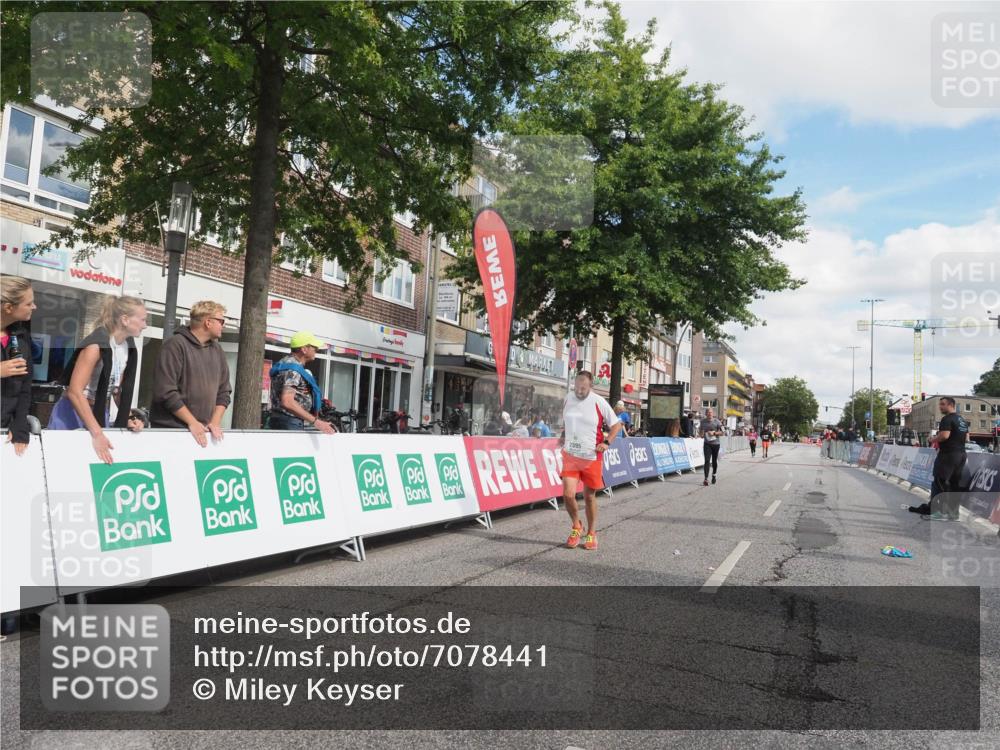 15.09.2024 - PSD Bank Halbmarathon Miley Keyser http://msf.ph/oto/7078441 15.09.2024 12:40:09 Ziel 2125, 2260, 2301, 2395, 2428, 3345, 3503 meine-sportfotos.de