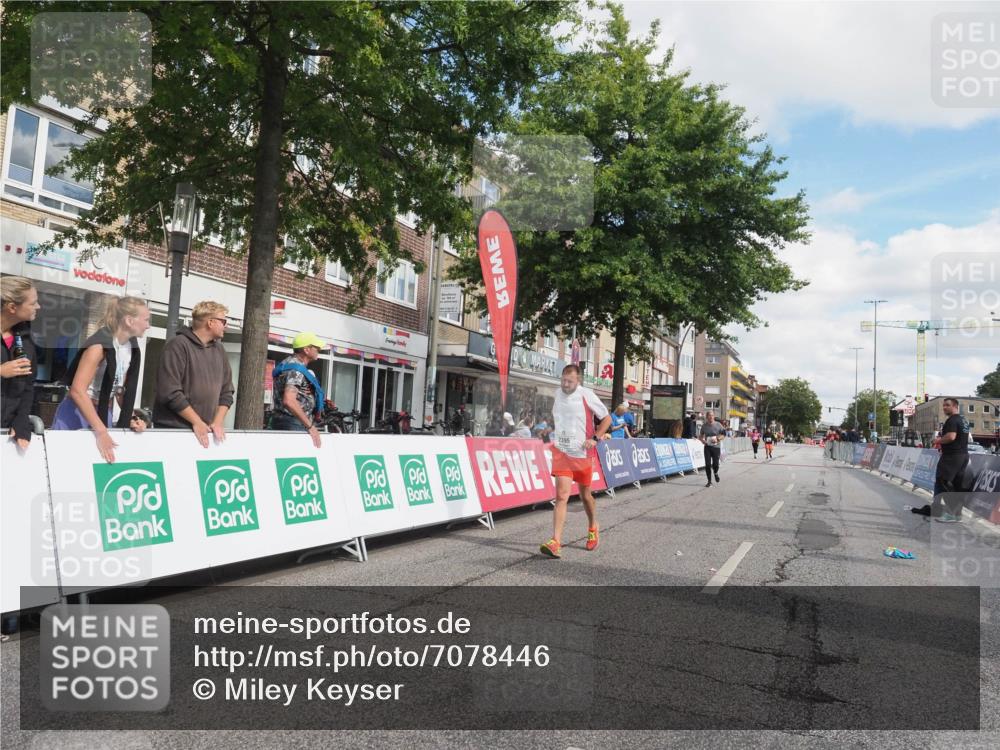 15.09.2024 - PSD Bank Halbmarathon Miley Keyser http://msf.ph/oto/7078446 15.09.2024 12:40:09 Ziel 2125, 2260, 2301, 2395, 2428, 3345, 3503 meine-sportfotos.de