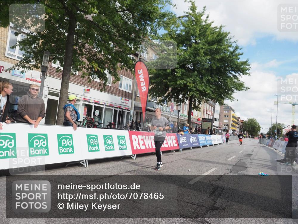 15.09.2024 - PSD Bank Halbmarathon Miley Keyser http://msf.ph/oto/7078465 15.09.2024 12:40:14 Ziel 2260, 2301, 2395, 2428, 3345, 3503 meine-sportfotos.de