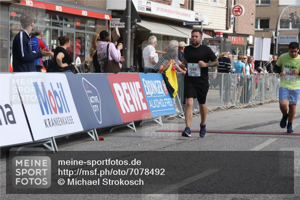 15.09.2024 - PSD Bank Halbmarathon Michael Strokosch http://msf.ph/oto/7078492 15.09.2024 12:20:16 Ziel 1284, 2215, 2295, 2525, 2543, 3152, 3231, 3483, 3540 meine-sportfotos.de