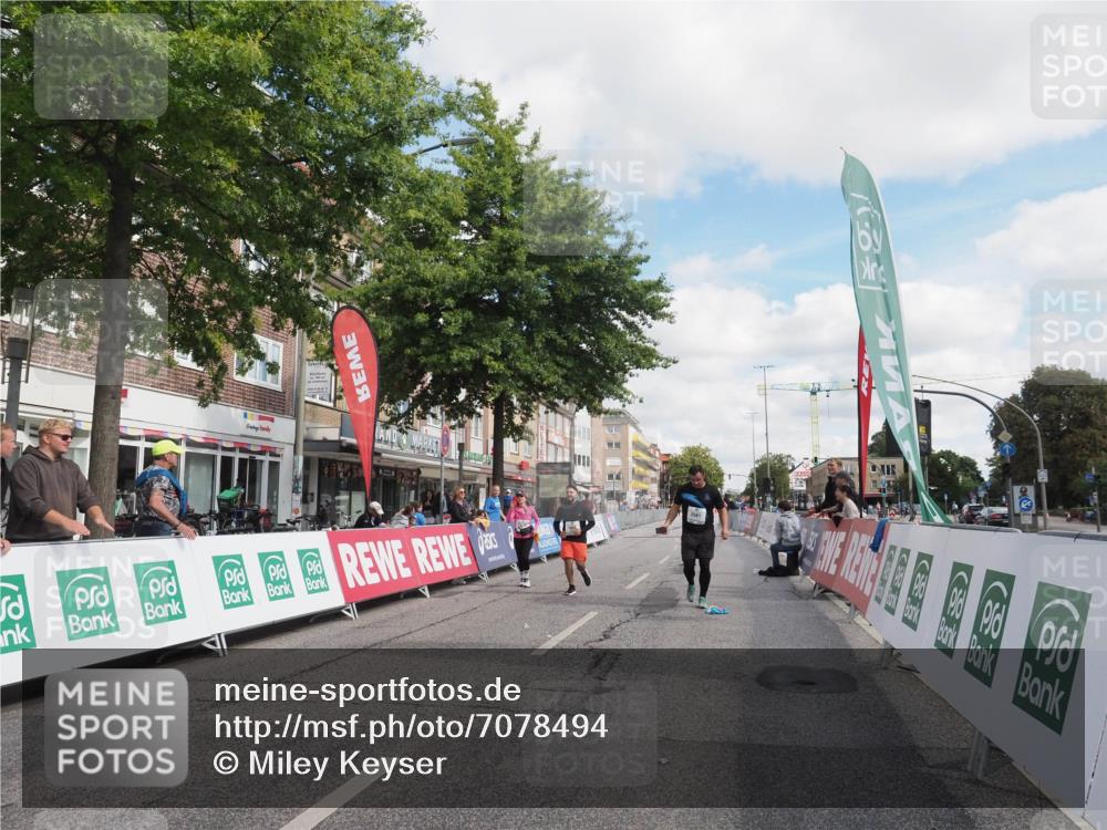 15.09.2024 - PSD Bank Halbmarathon Miley Keyser http://msf.ph/oto/7078494 15.09.2024 12:40:21 Ziel 1668, 2395, 2428, 3499 meine-sportfotos.de